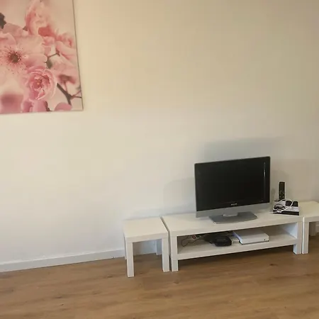 Les Coquelicots Apartment *